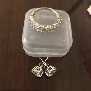Ring and earrings set